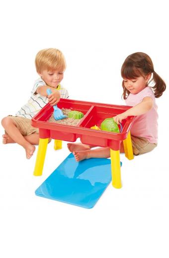 Splash Table with Storage